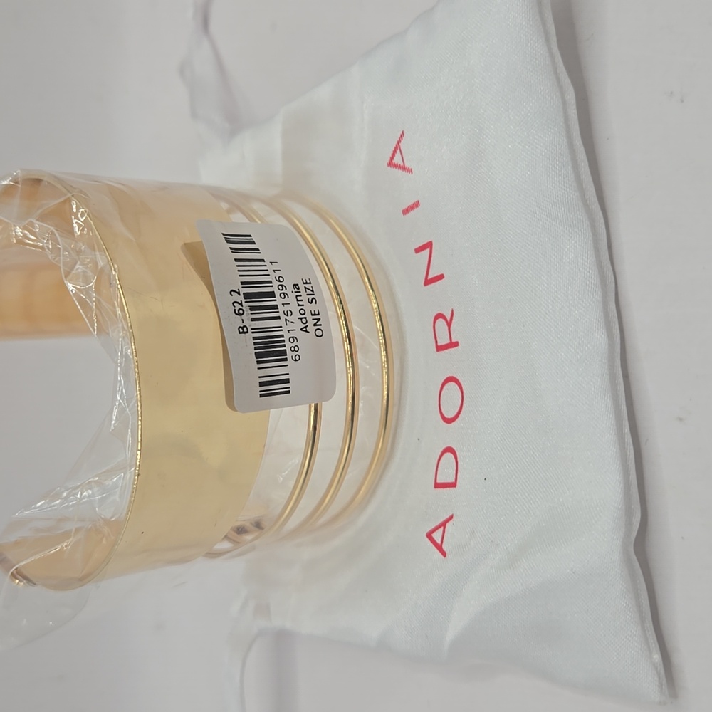 NWT Adornia Gold Statement Cuff Bracelet - Picture 4 of 4